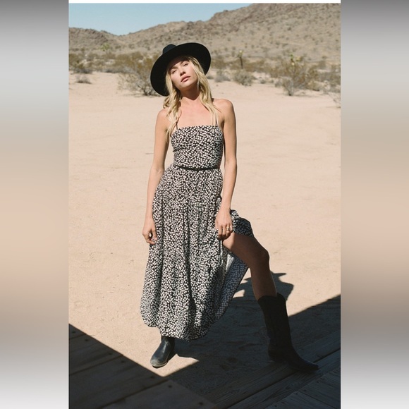 Kind Heart Black Floral Print Tiered Lace-Up Midi Dress - Picture 1 of 8